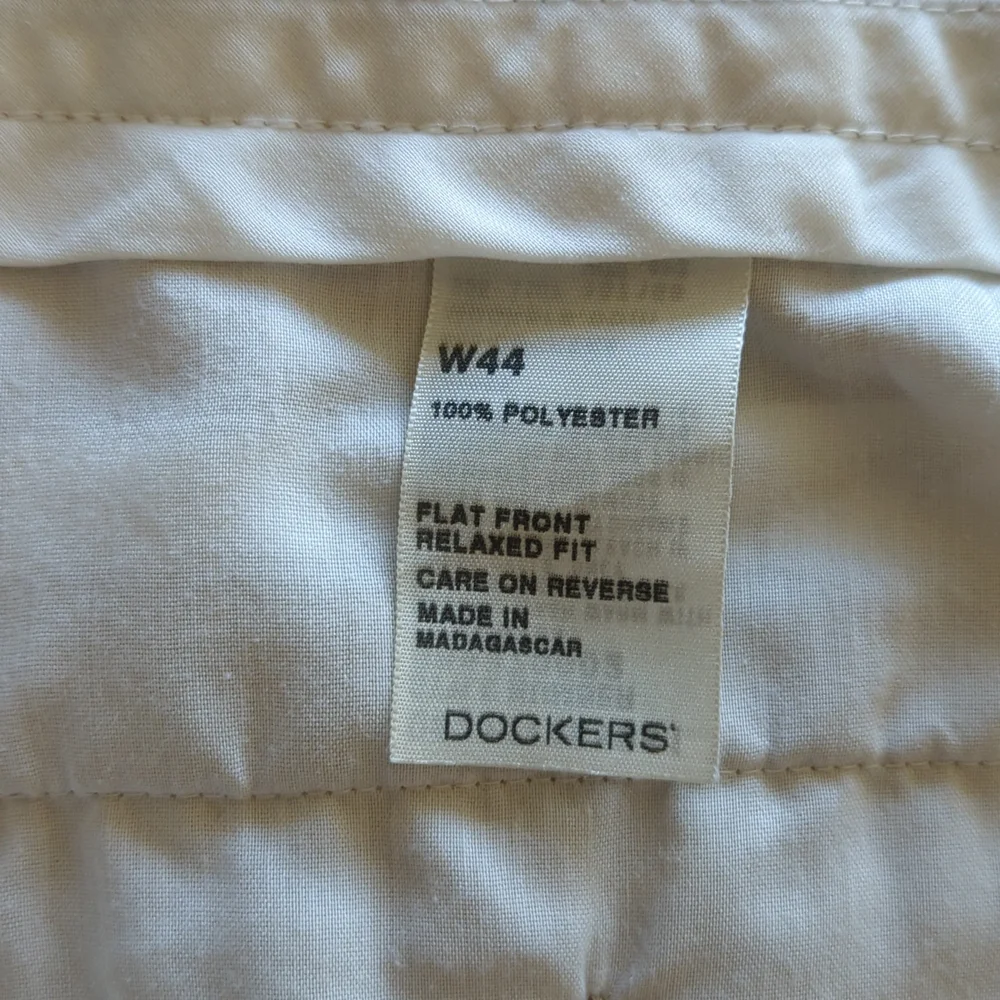 DOCKERS Premium Golf Brown Tan Short Size 44 Waist